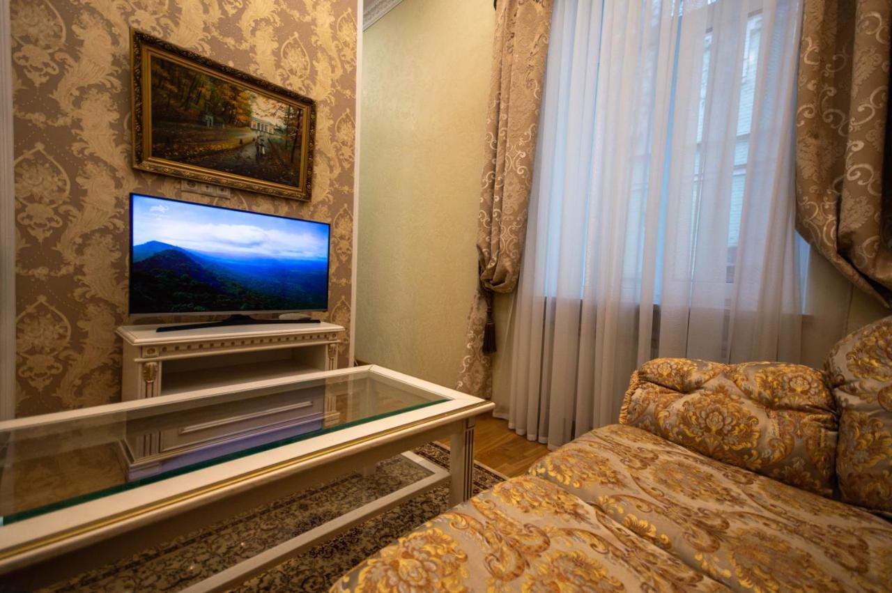 Kyiv Classic Apartment Bagian luar foto