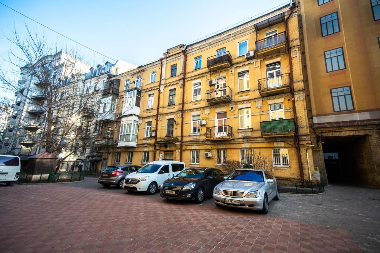 Kyiv Classic Apartment Bagian luar foto