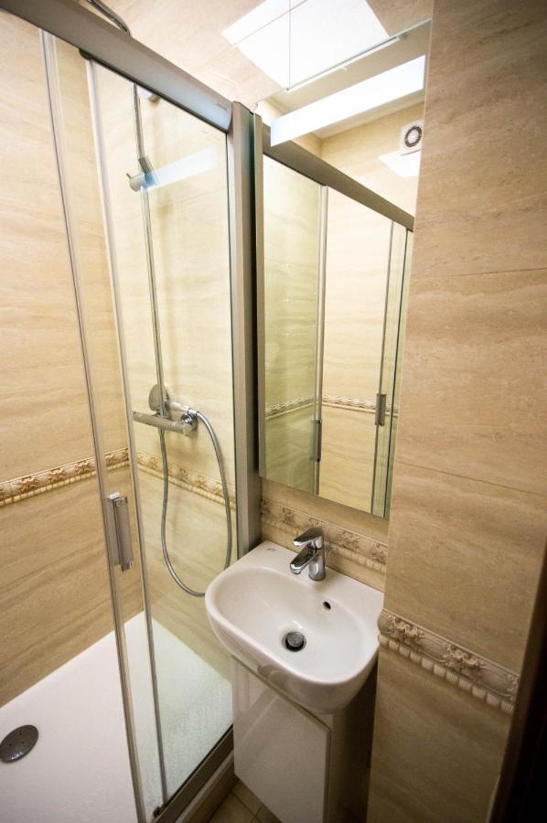 Kyiv Classic Apartment Bagian luar foto