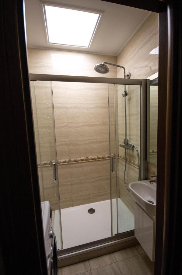 Kyiv Classic Apartment Bagian luar foto